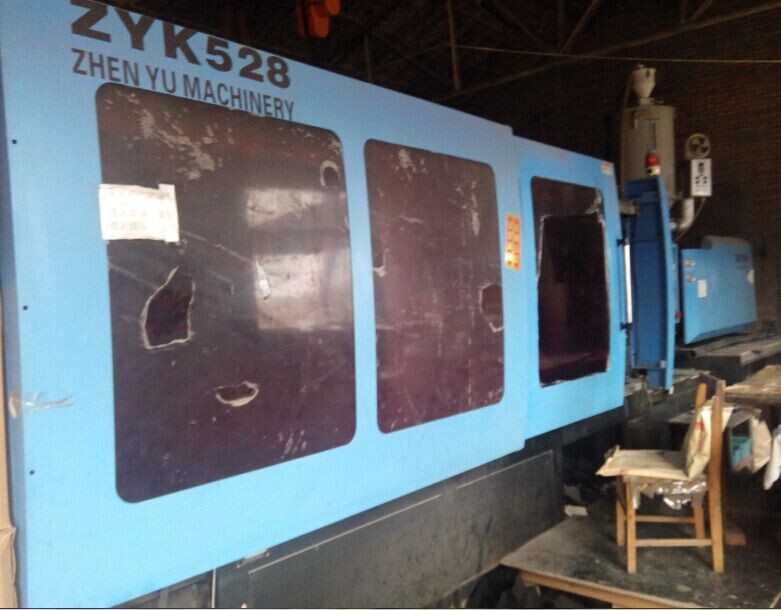 專業(yè)回收各種注塑機(jī)，等設(shè)備，18920137719